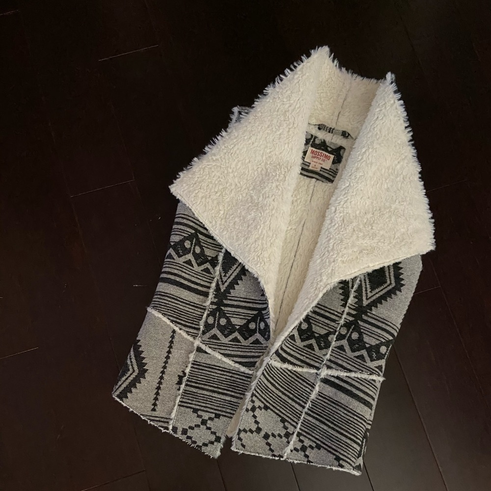 Mossimo Supply Company Vest with Serpa Lining